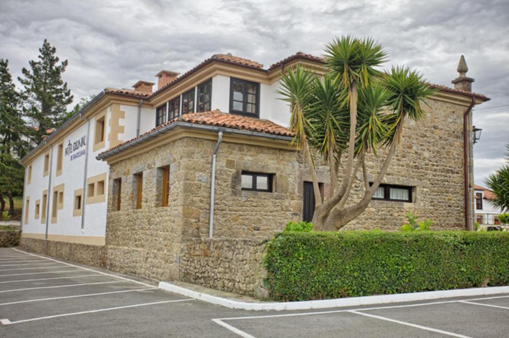 Colonial De Santillana 3*