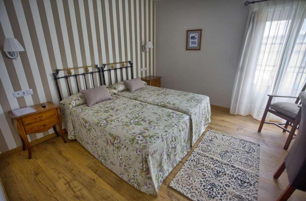 Hotel Colonial De Santillana