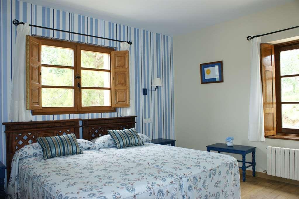 Hotel Colonial De Santillana 3*