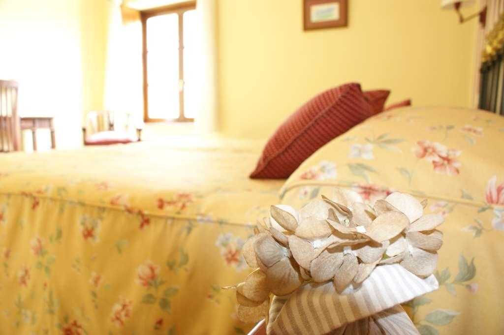 Colonial De Santillana Hotel 3*