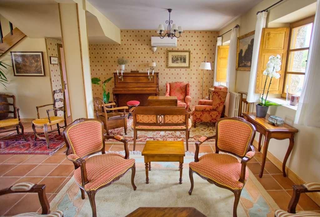 Colonial De Santillana Hotel