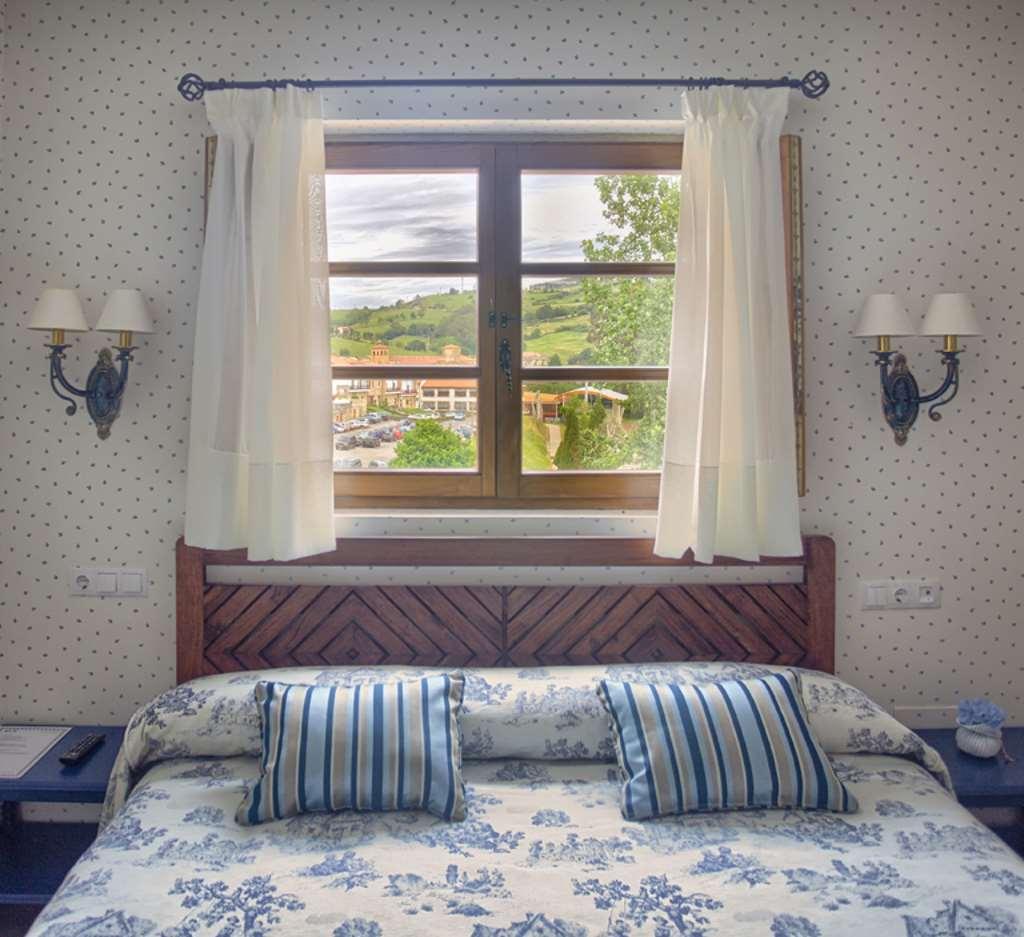 Colonial De Santillana Hotel